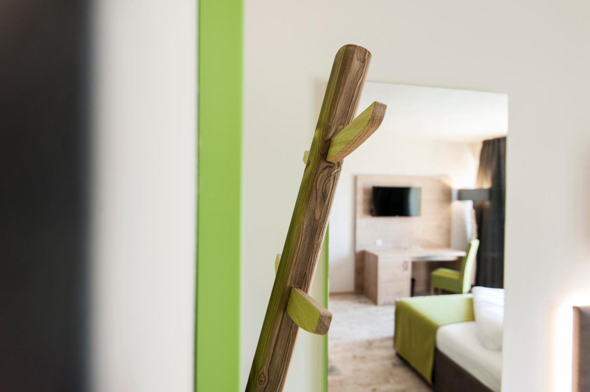 Hotel Pfeiss Lana Luaran gambar