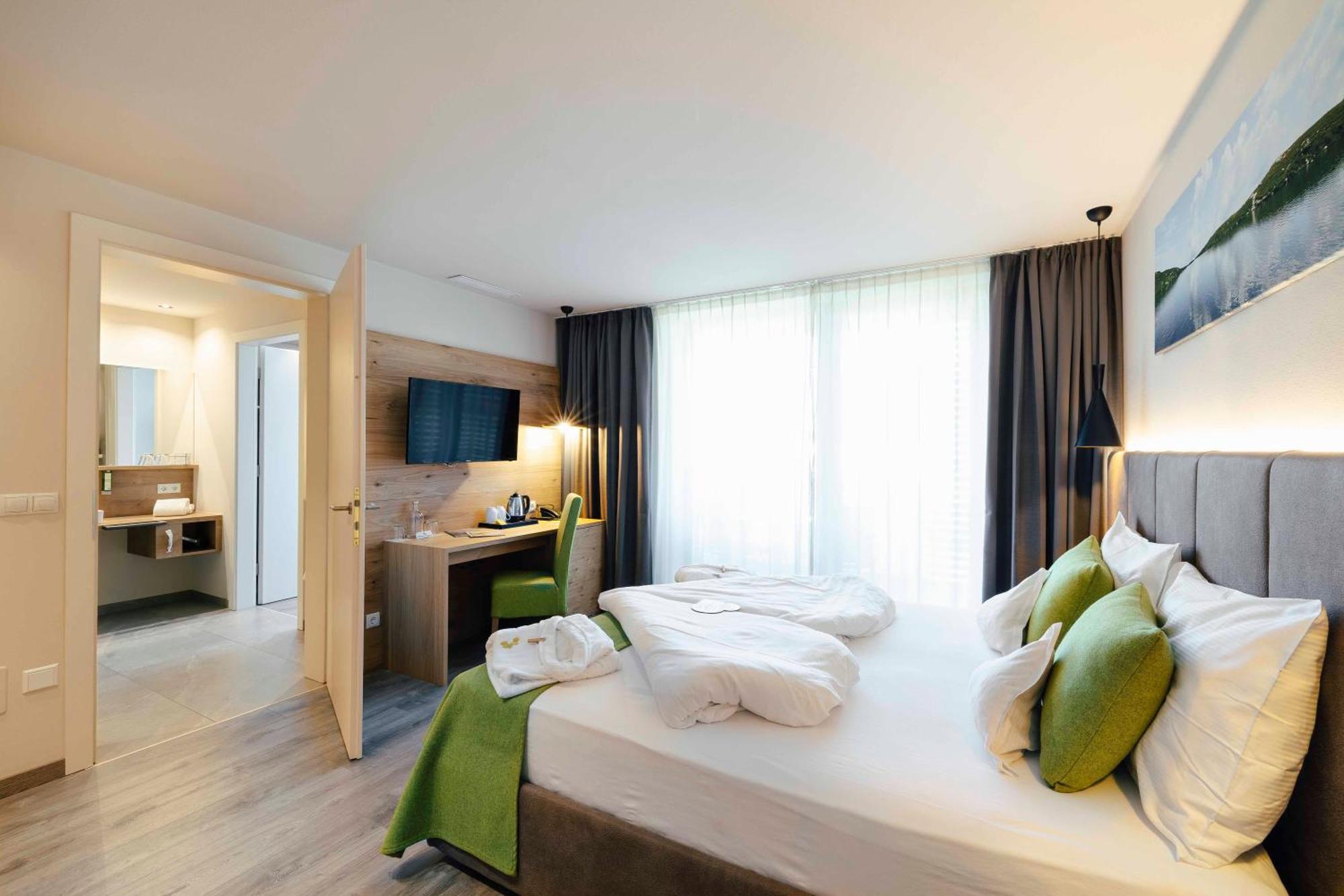 Hotel Pfeiss Lana Luaran gambar