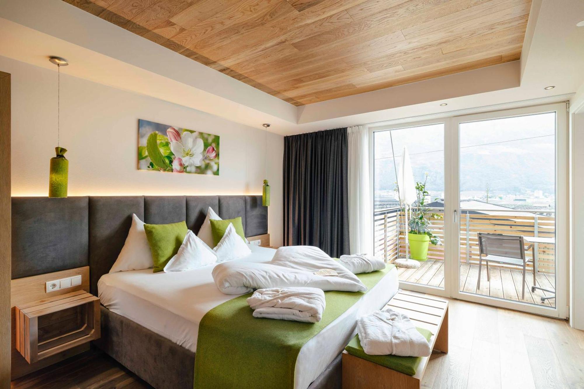 Hotel Pfeiss Lana Luaran gambar