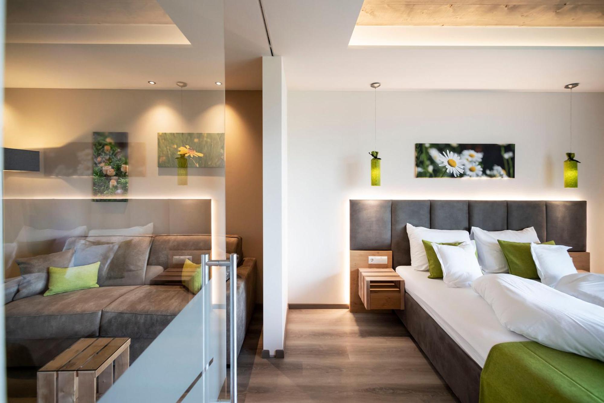 Hotel Pfeiss Lana Luaran gambar